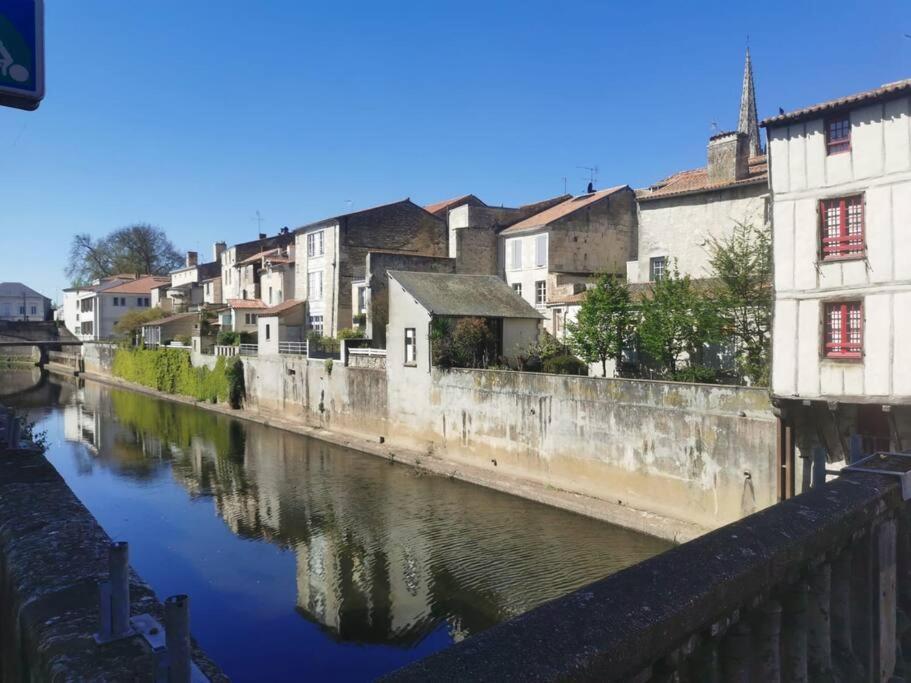 La Maisonnette Du Marais Fontaines  Экстерьер фото